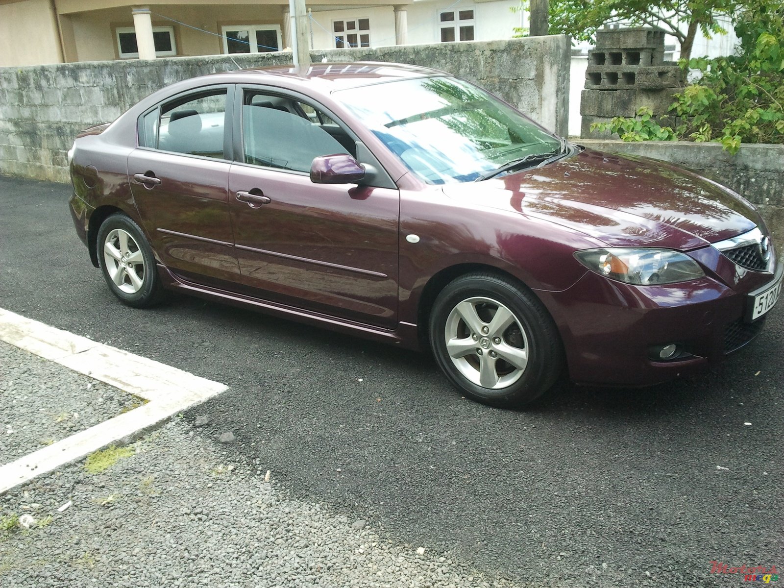 2007' Mazda 3 photo #3