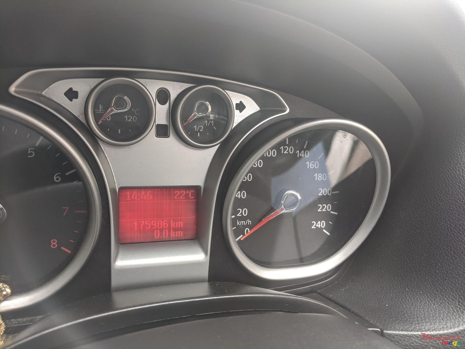 2009' Ford Focus photo #5