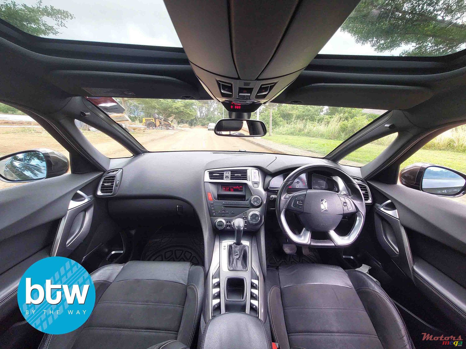 2013' Citroen DS5 photo #4