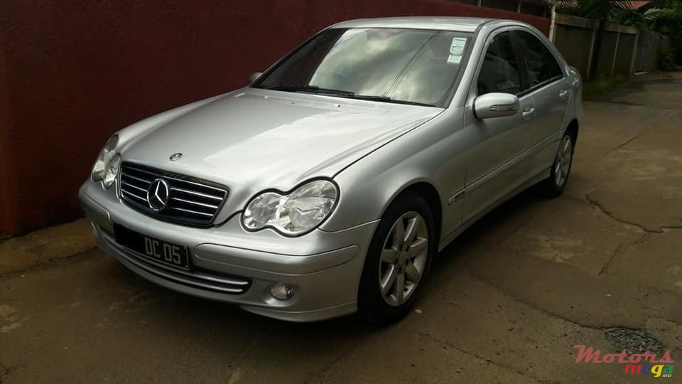 2005' Mercedes-Benz 200 photo #1