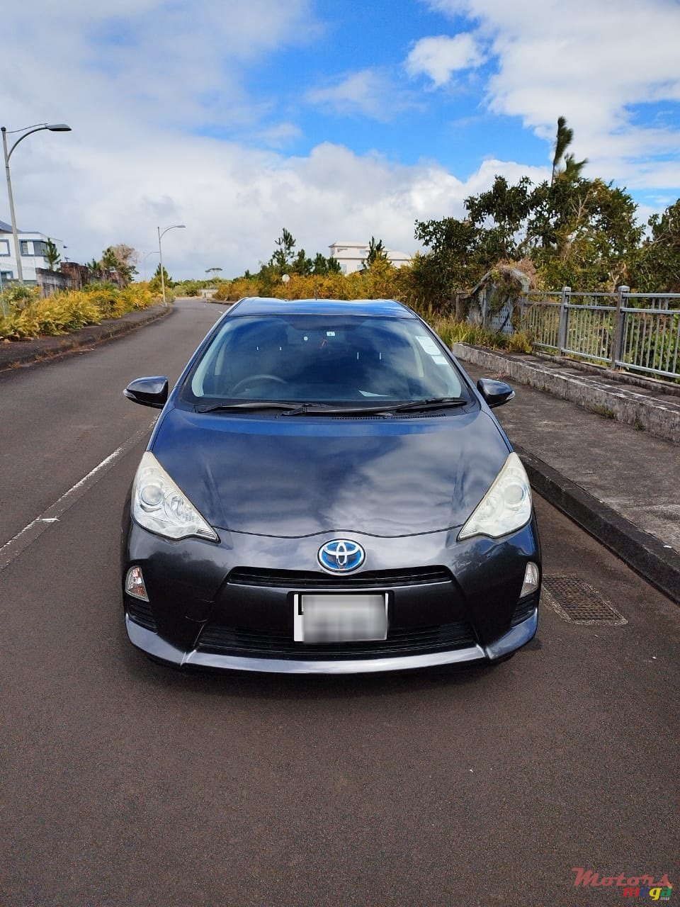 2014' Toyota Aqua new hybrid battery photo #3
