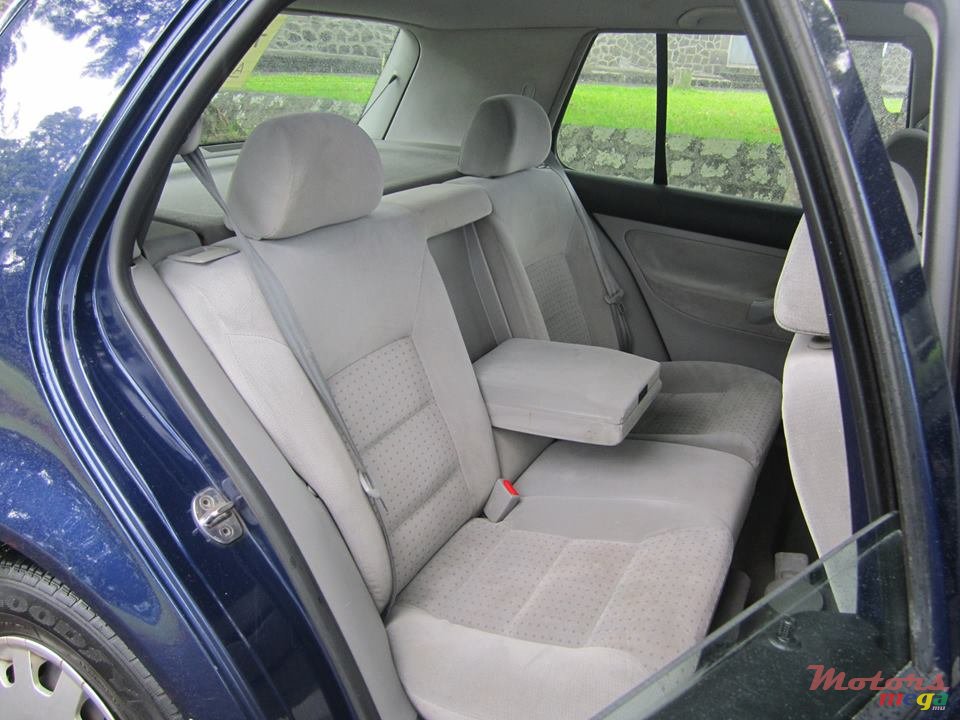2000' Volkswagen GOLF 4  1.6 SR photo #6