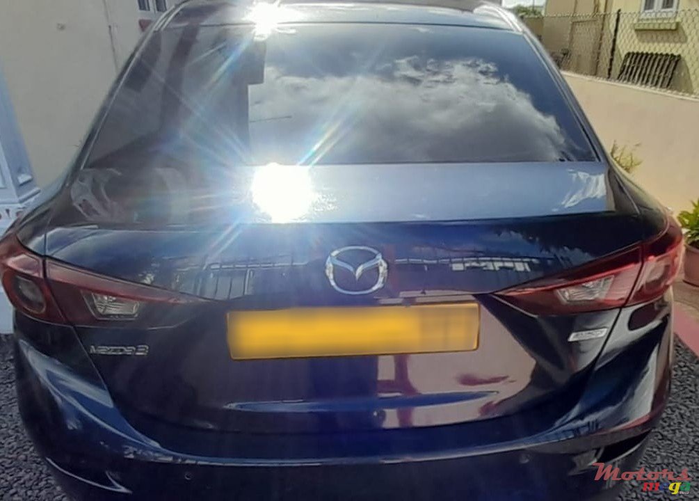 2017' Mazda 3 photo #4