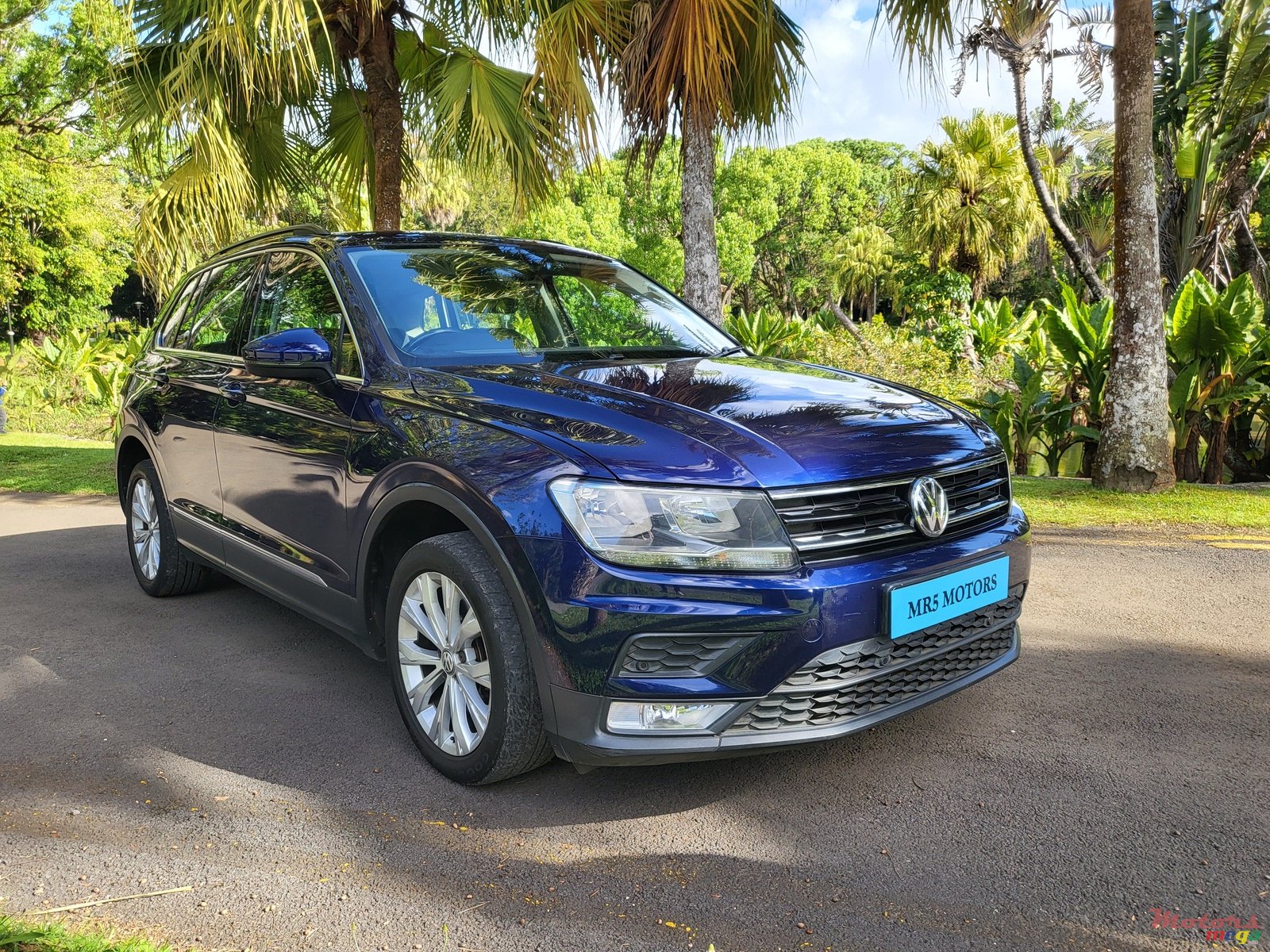 2016' Volkswagen Tiguan photo #1