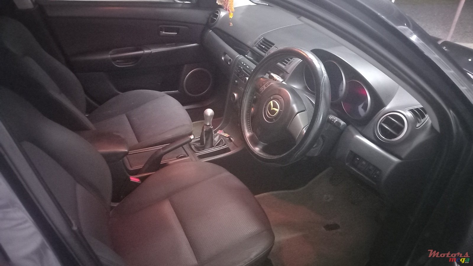 2007' Mazda 3 photo #6