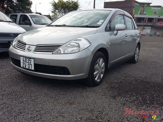 2007' Nissan Tiida photo #2