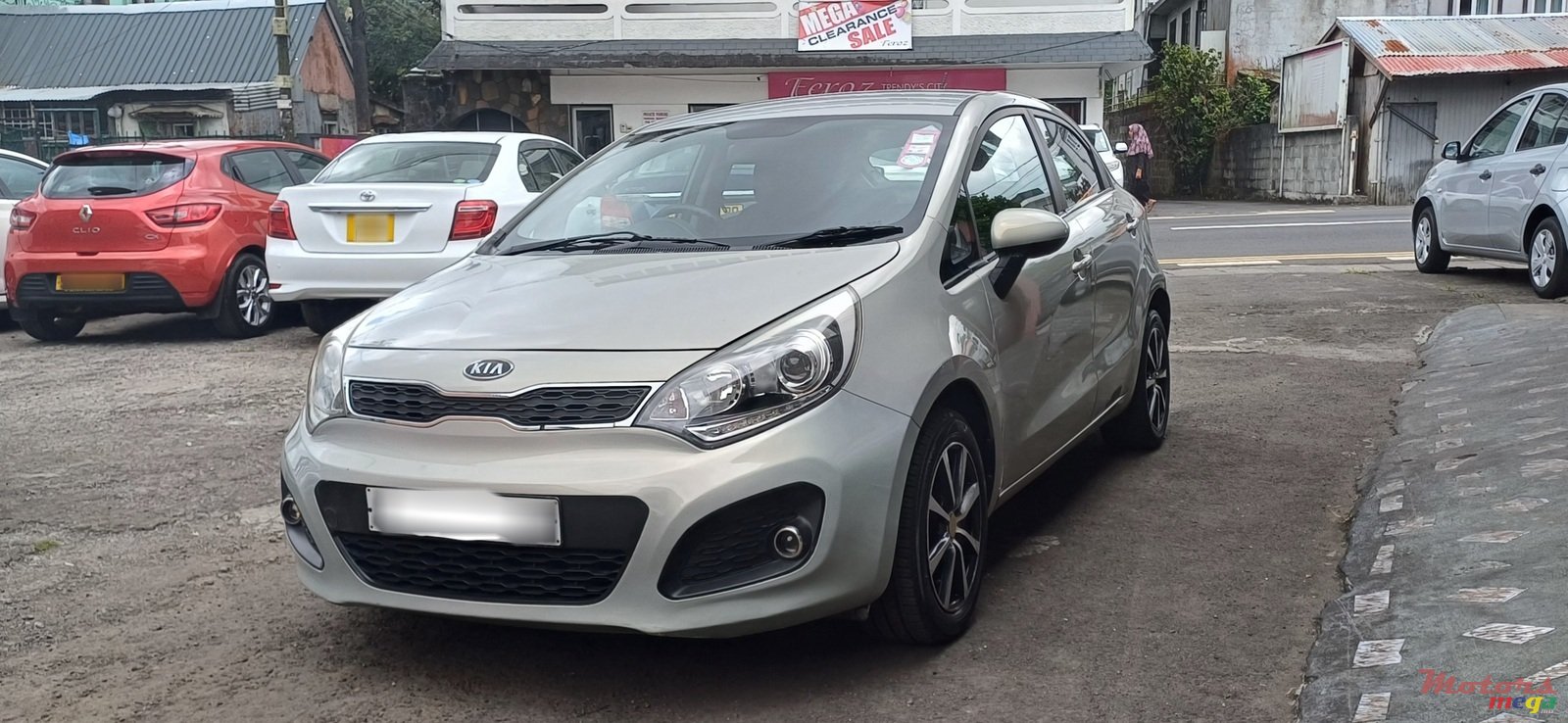 2012' Kia Rio photo #2