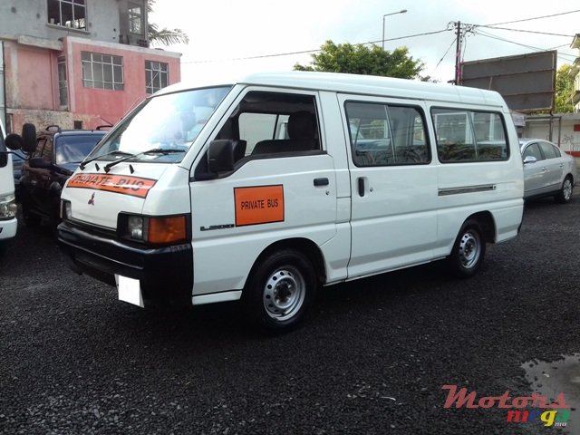 2007' Mitsubishi L300 photo #1