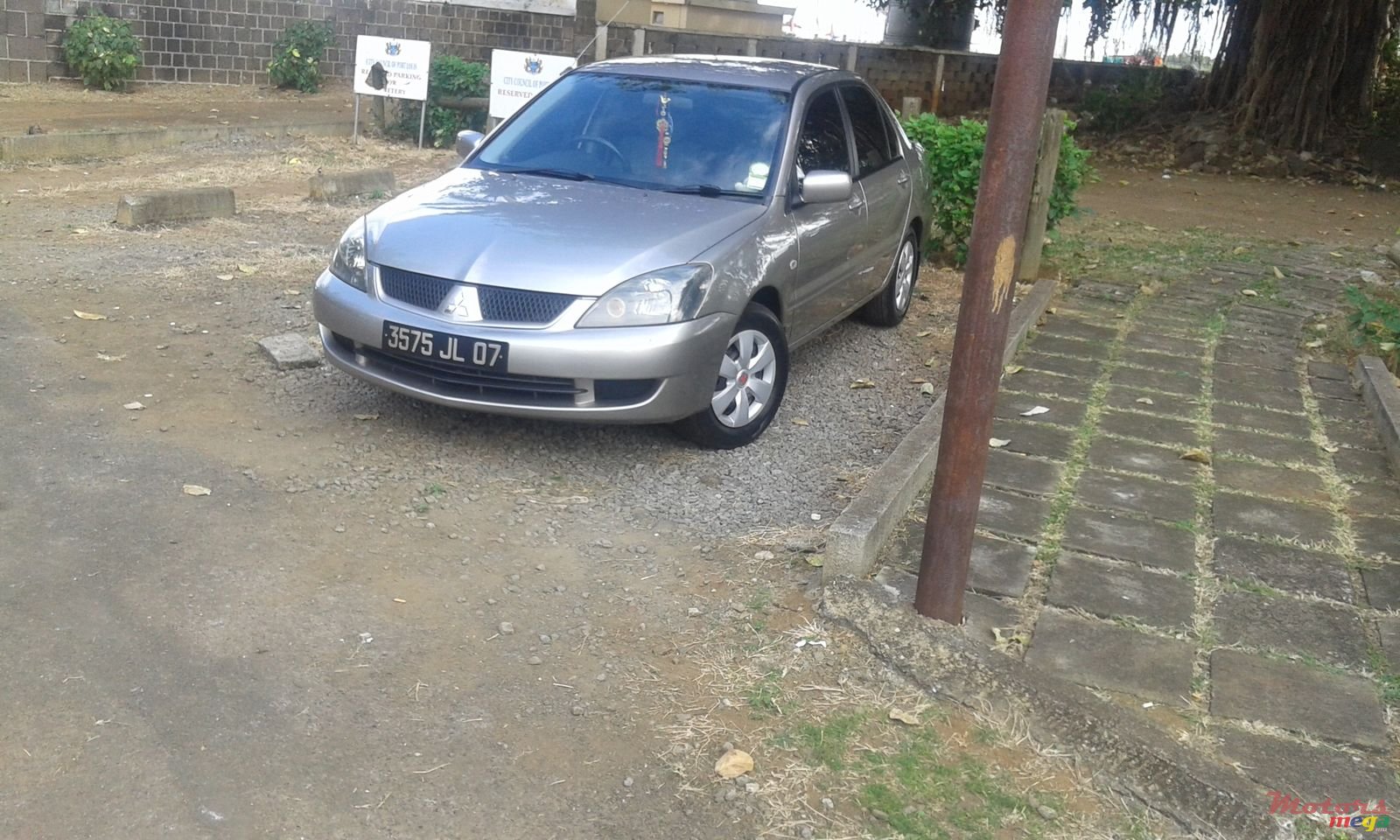 2007' Mitsubishi Lancer photo #4