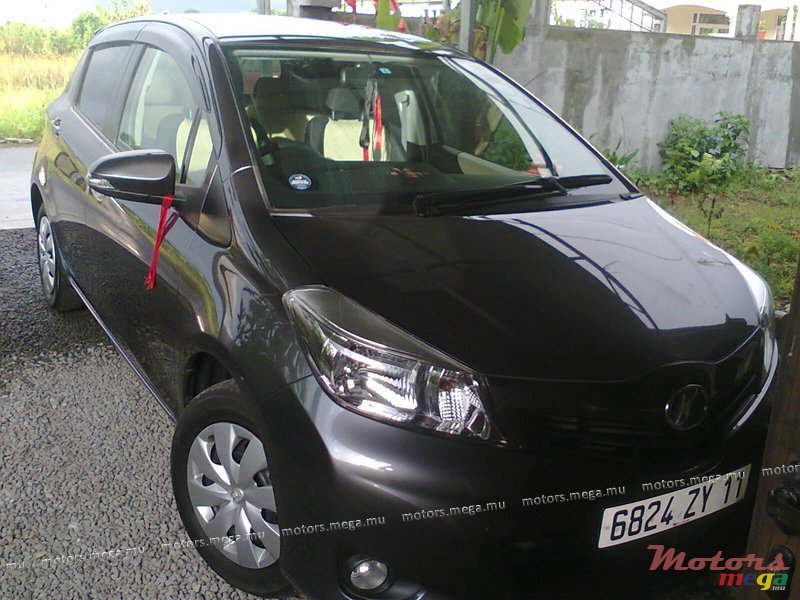 2011' Toyota vitz photo #1