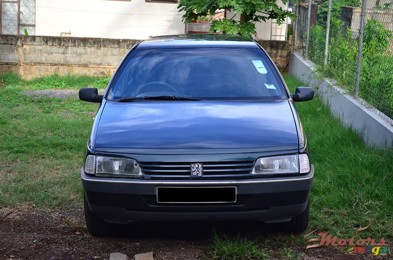 1994' Peugeot 405 photo #2