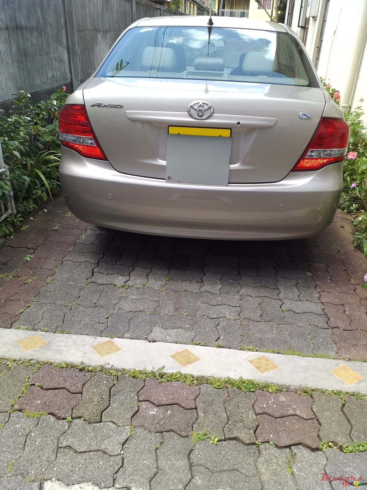 2009' Toyota Corolla photo #4