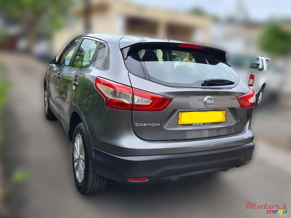 2015' Nissan Qashqai photo #3