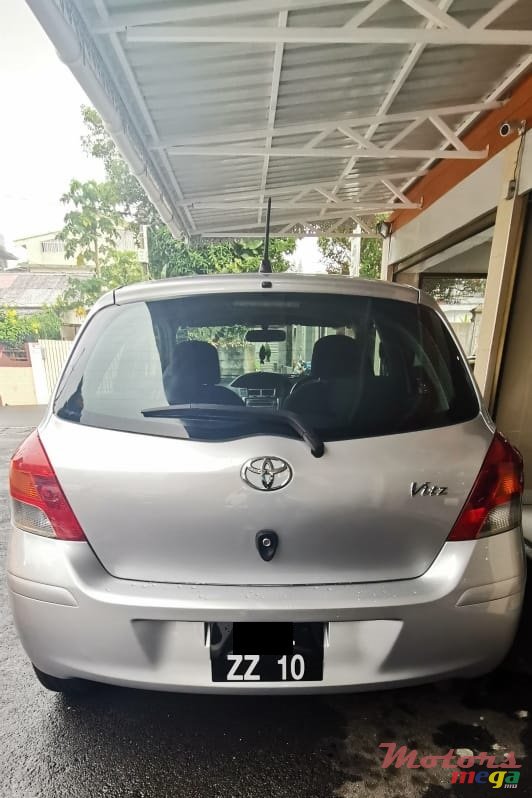 2010' Toyota Vitz photo #7