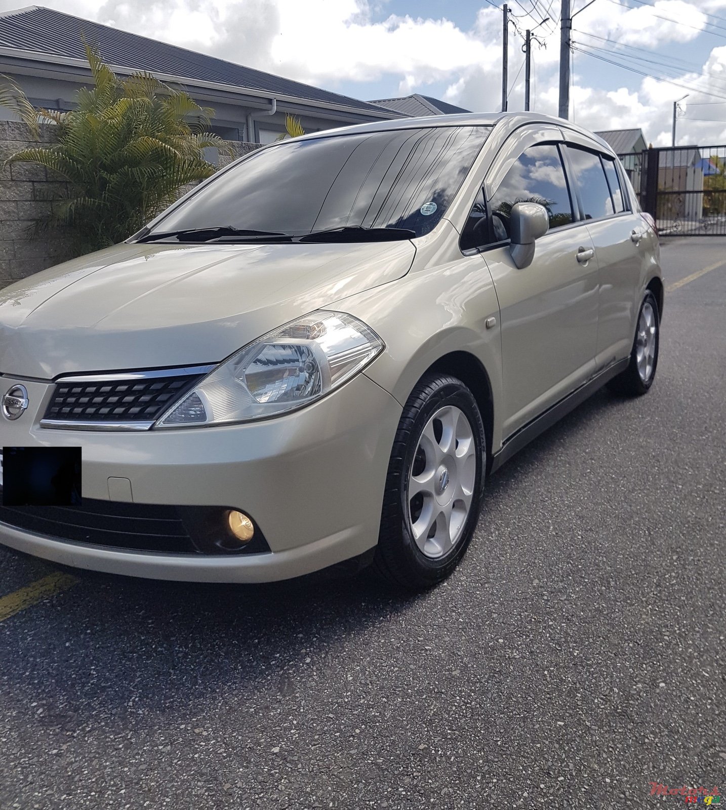 2006' Nissan Tiida photo #1