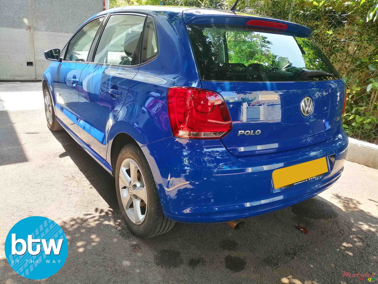 2013' Volkswagen Polo photo #2