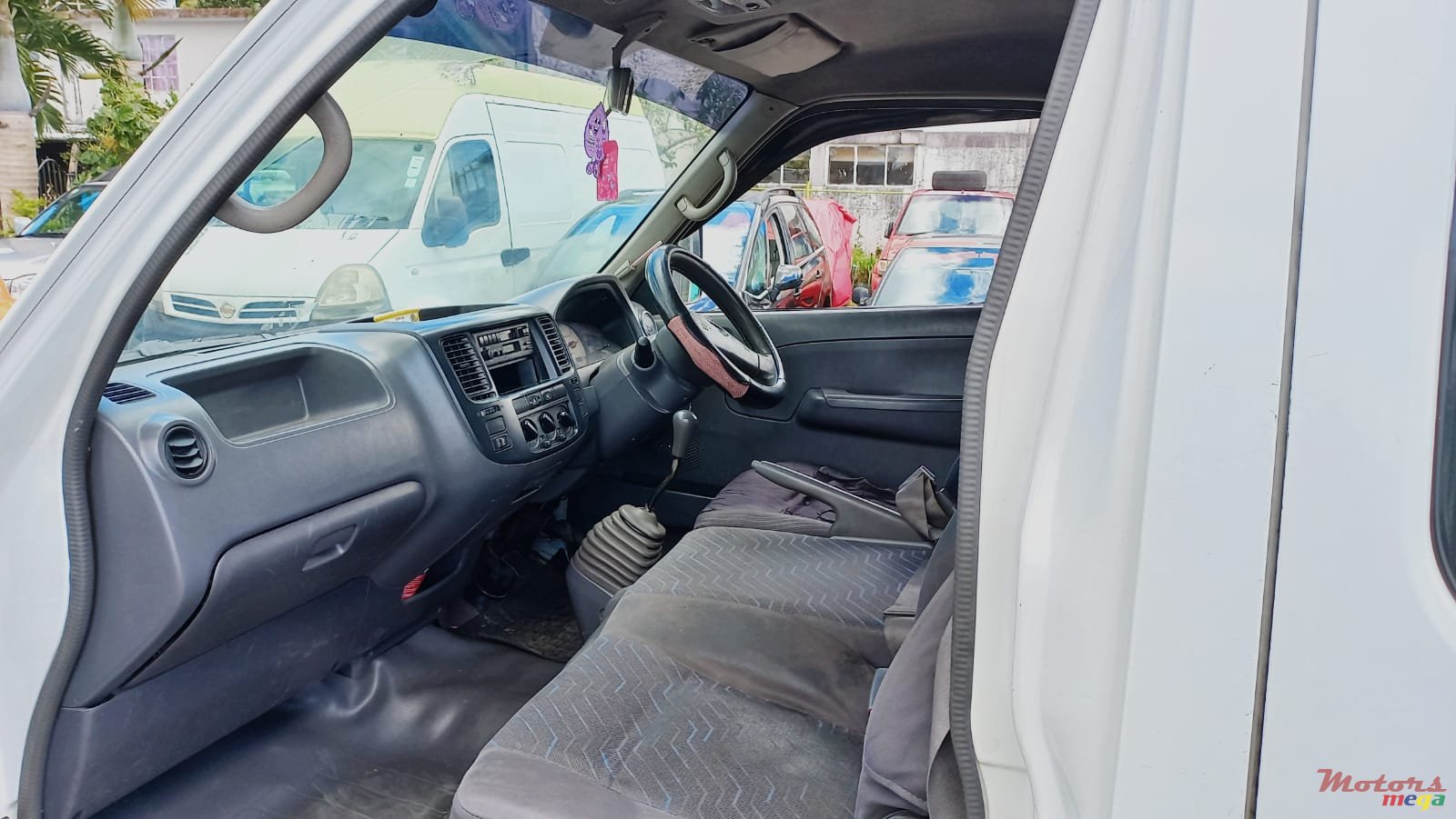 2007' Nissan Urvan photo #5