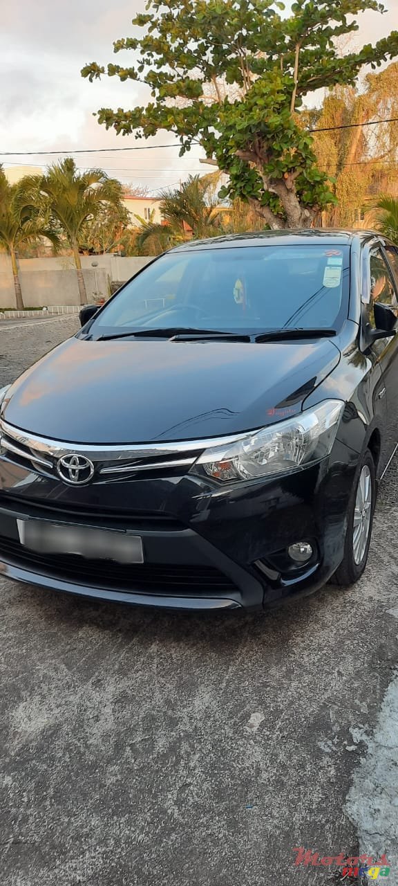 2016' Toyota Yaris photo #1