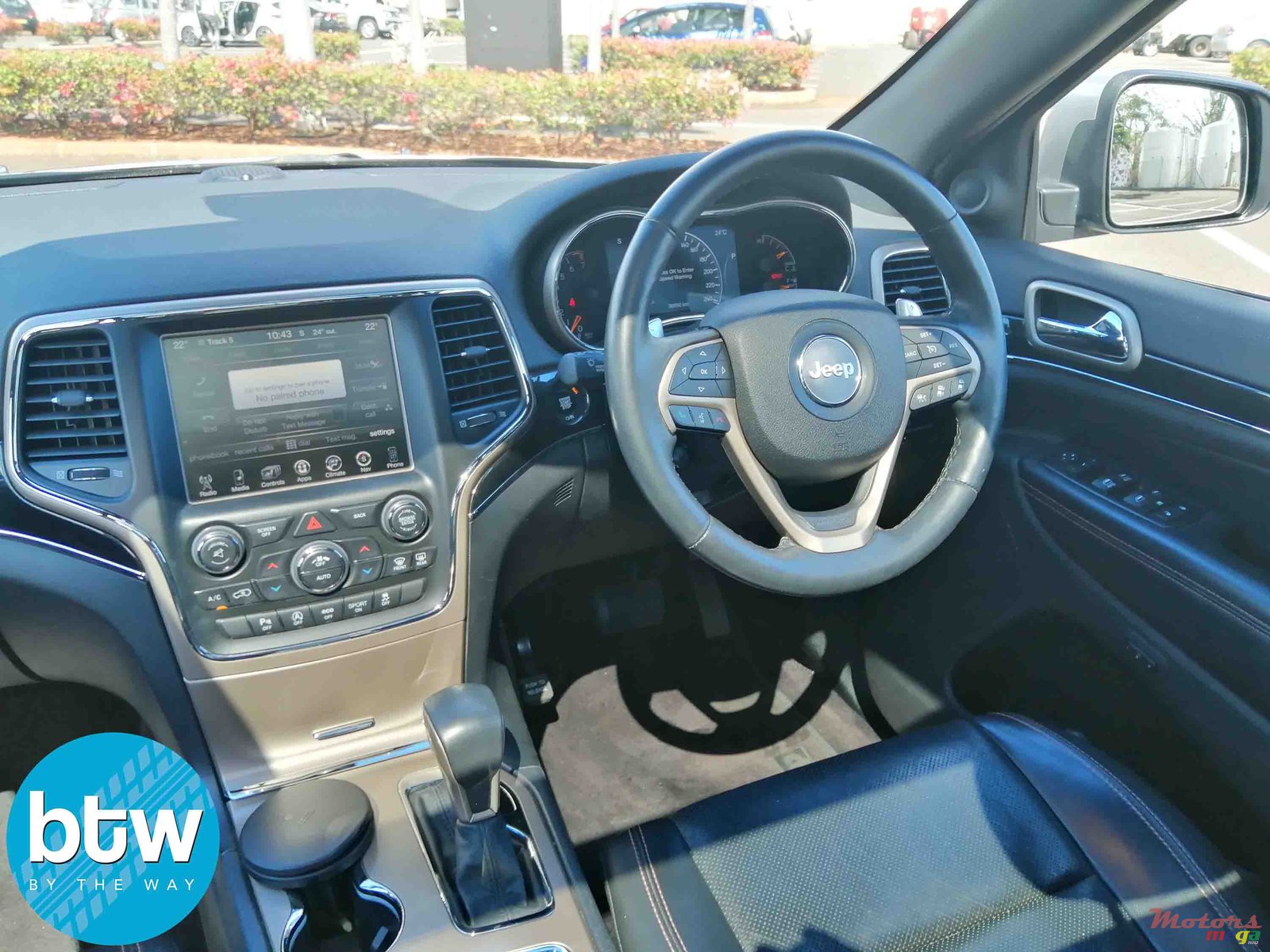 2018' Jeep Grand Cherokee photo #6