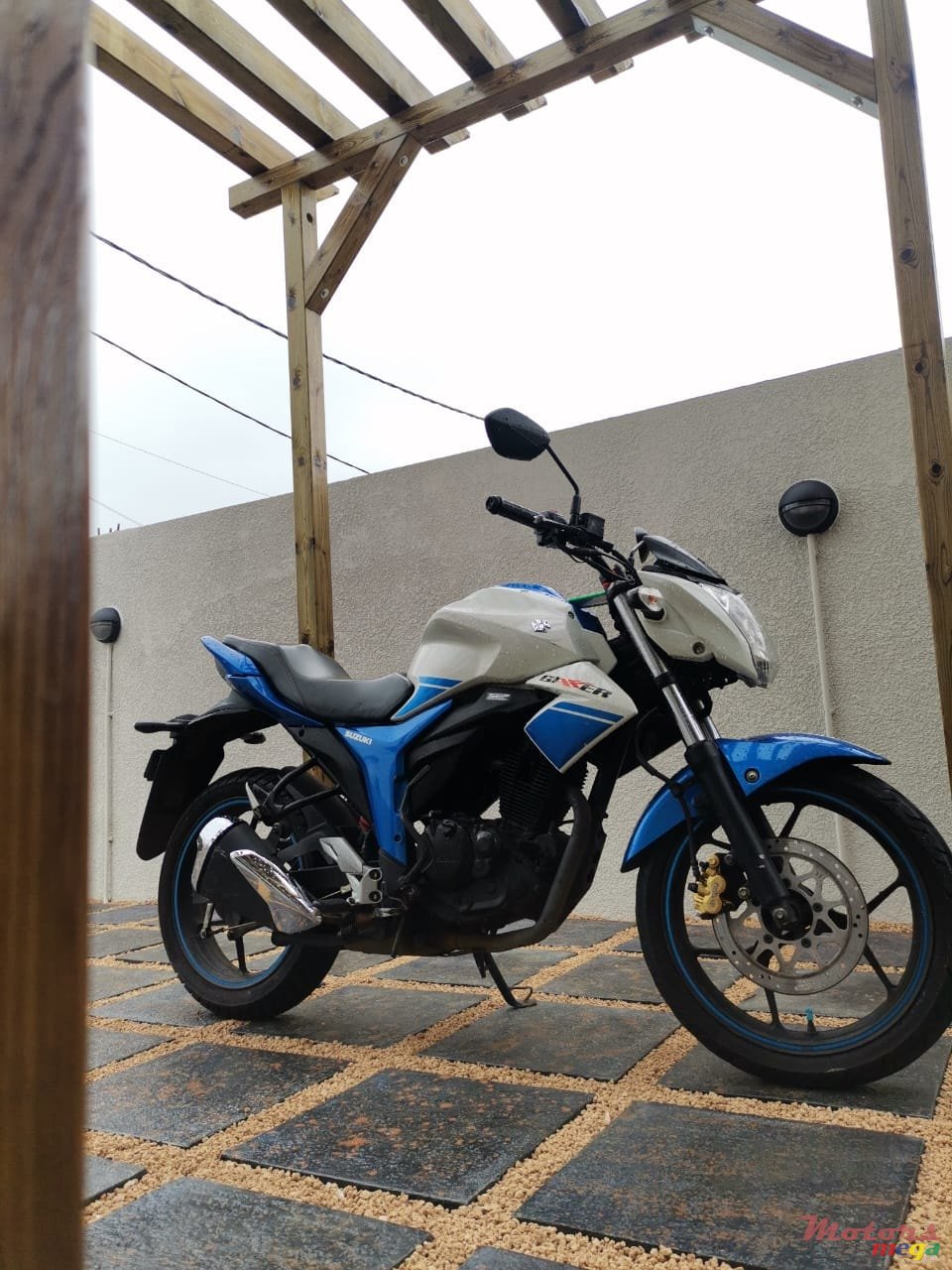 2016' Suzuki Gixxer photo #3