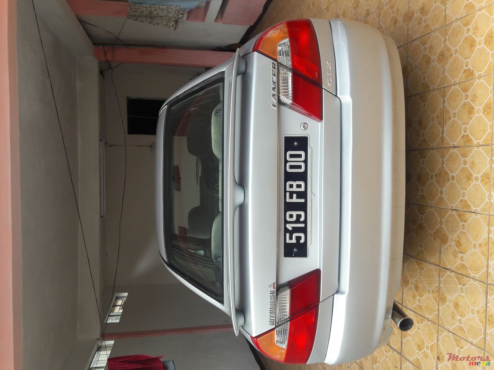 2000' Mitsubishi photo #2