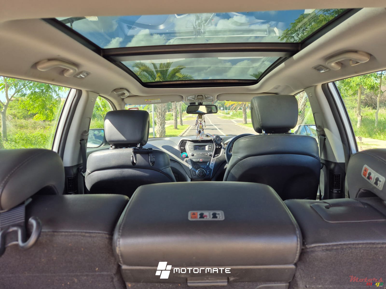 2016' Hyundai Santa Fe AWD photo #4