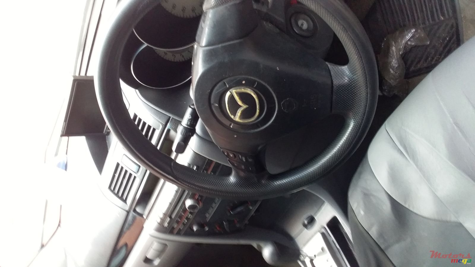 2006' Mazda Axela photo #1