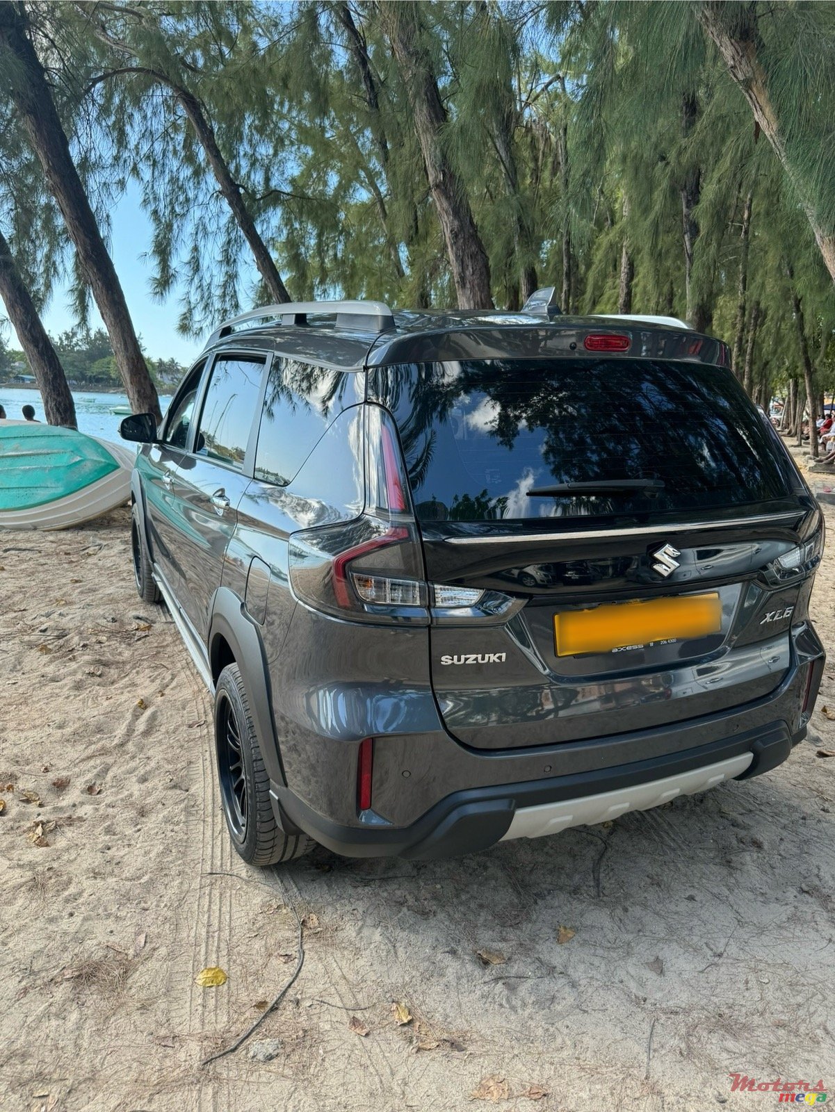 2023' Suzuki XL-7 photo #1