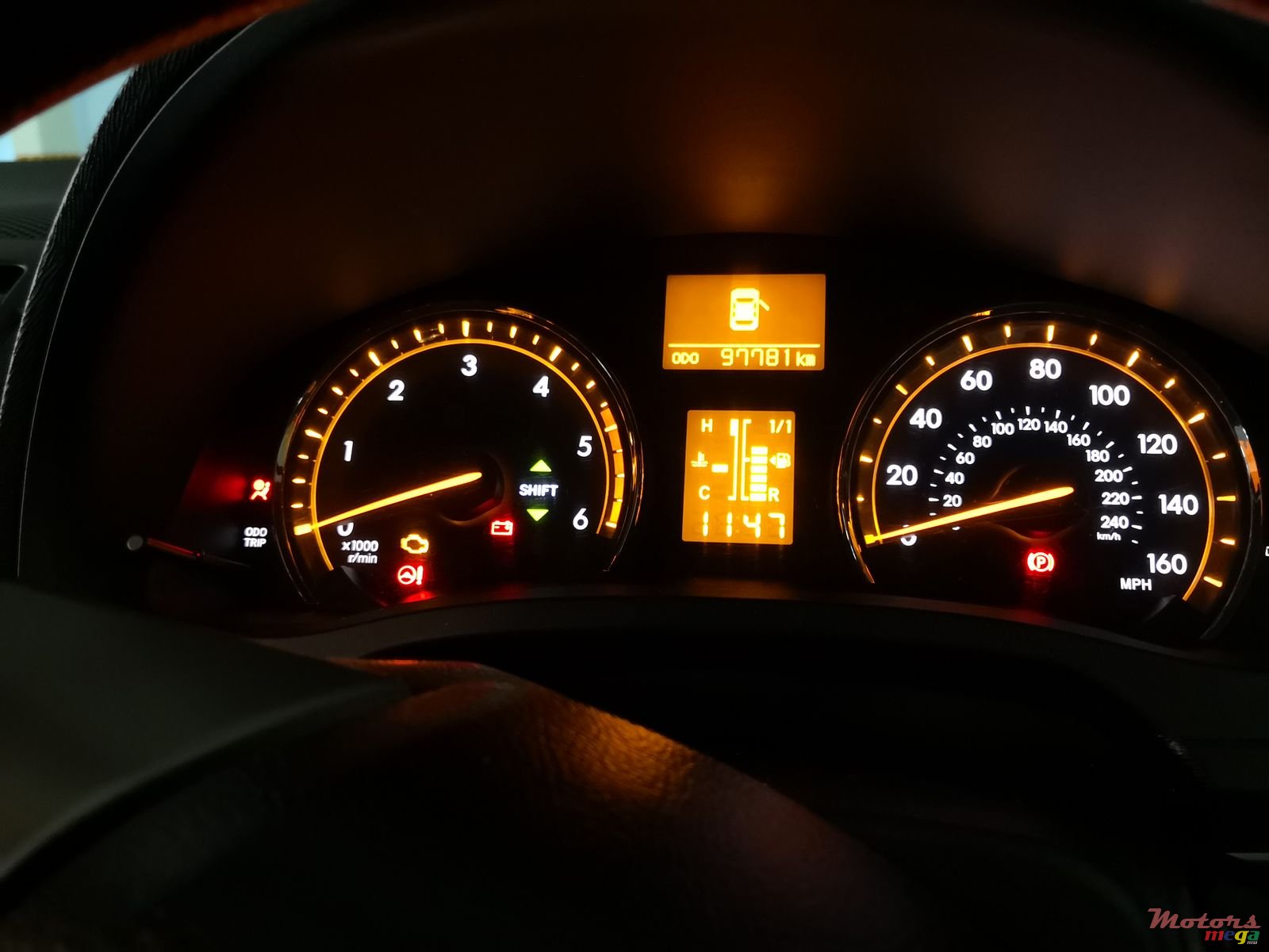 2009' Toyota Avensis photo #3