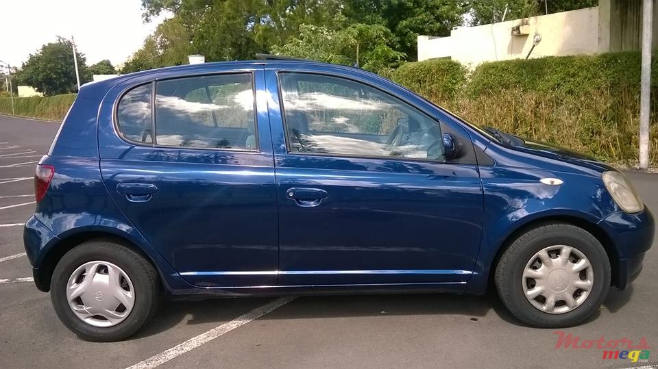 1999' Toyota Vitz Limited photo #5