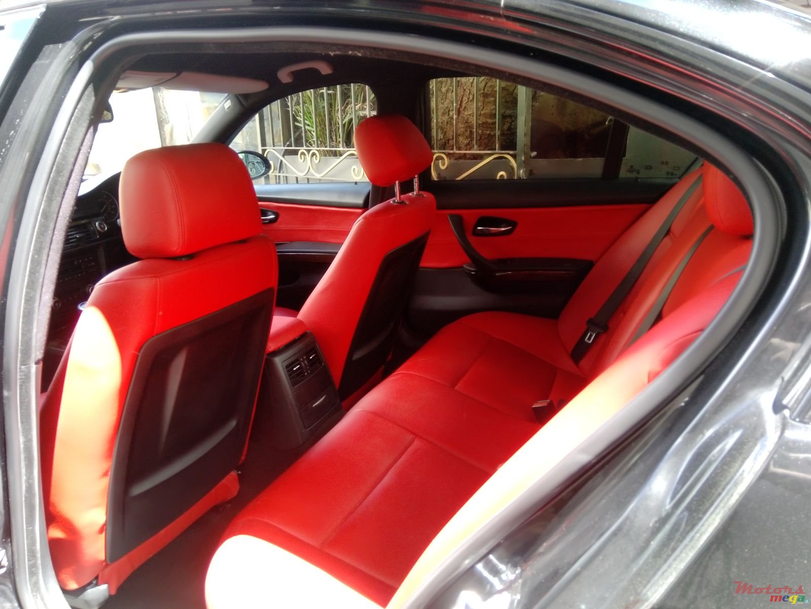 2008' BMW 3 Series photo #3