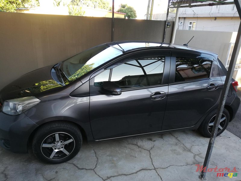 2012' Toyota Vitz photo #1