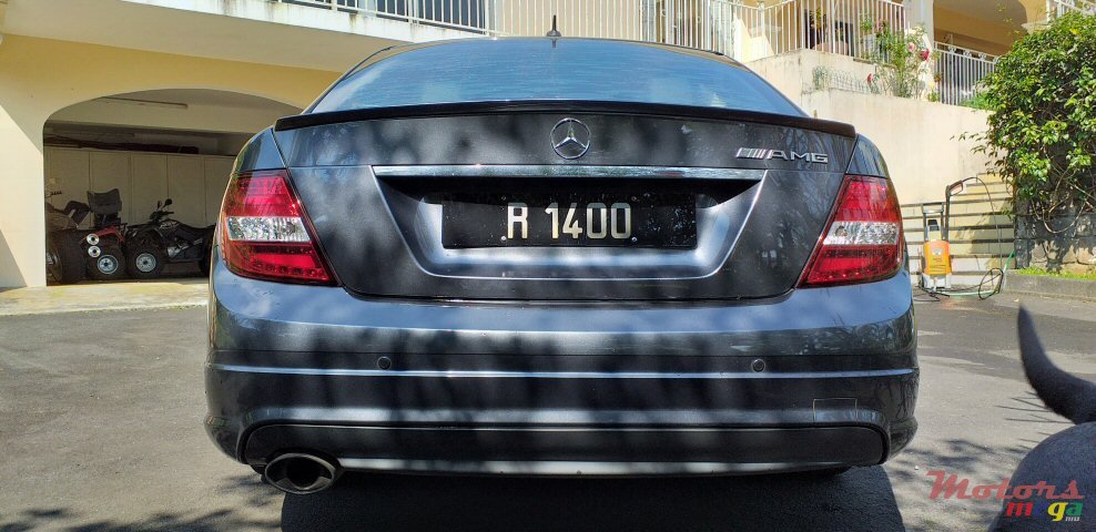 2009' Mercedes-Benz C-Class C180 Finition AMG photo #4