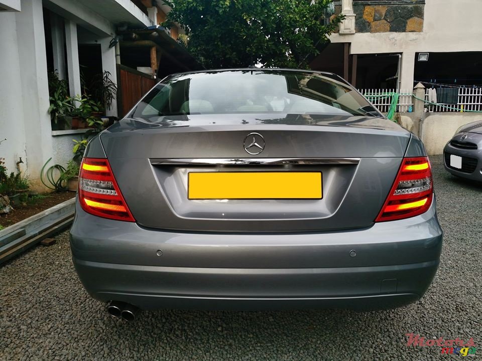 2012' Mercedes-Benz C-Class C180 Kompressor photo #7