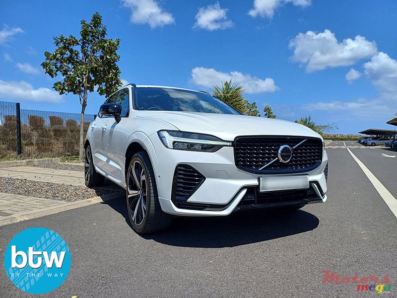 2023' Volvo XC60 T8 RECHARGE- AWD photo #1