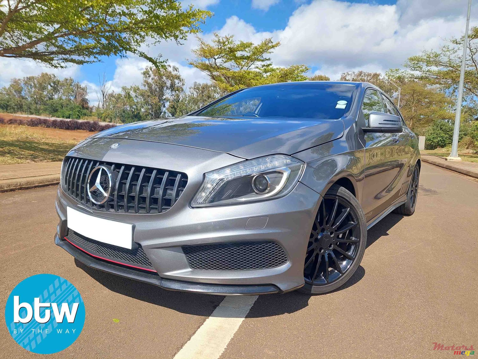 2013' Mercedes-Benz A 200 photo #2