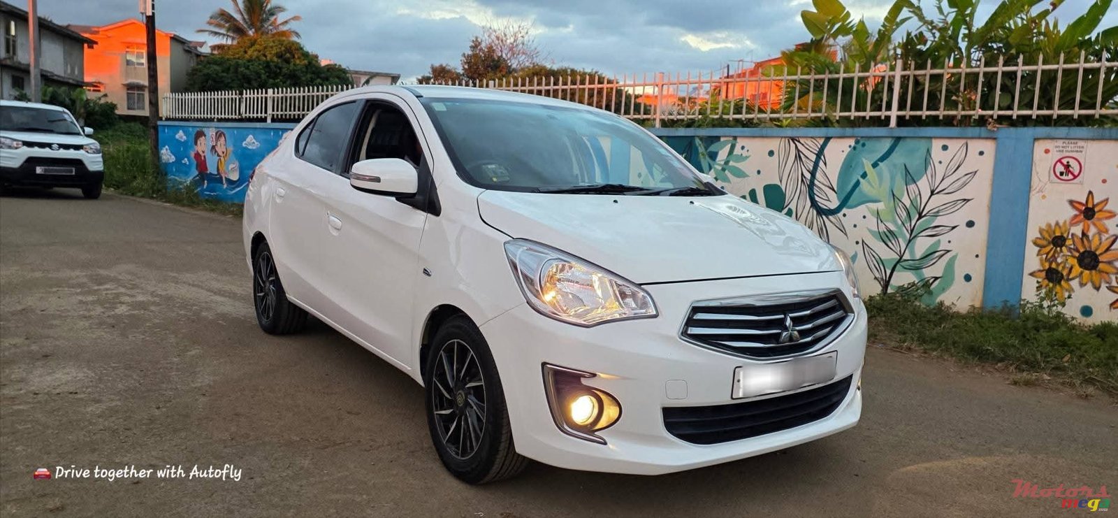 2016' Mitsubishi Attrage photo #2