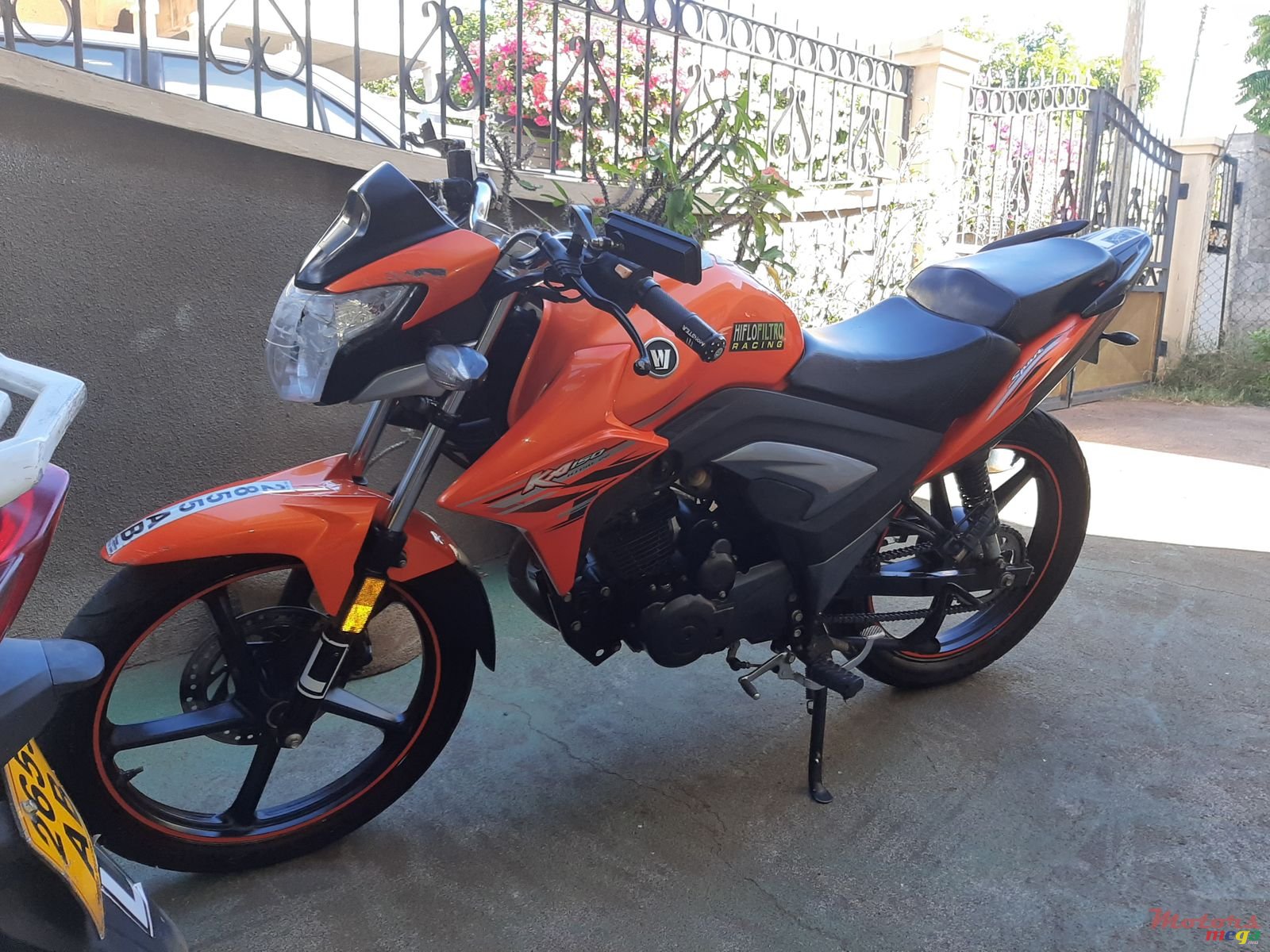 2016' Bajaj Origine photo #1