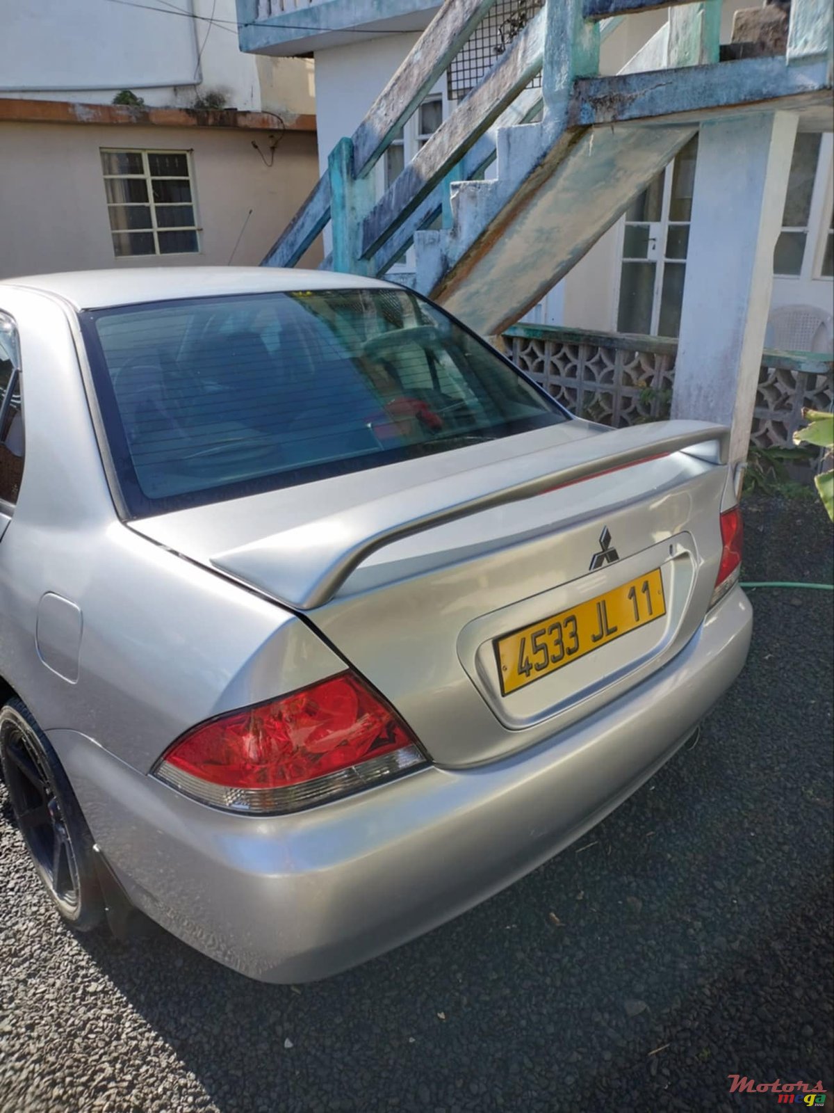 2011' Mitsubishi Lancer GLX photo #4