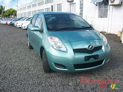2010' Toyota Vitz photo #1