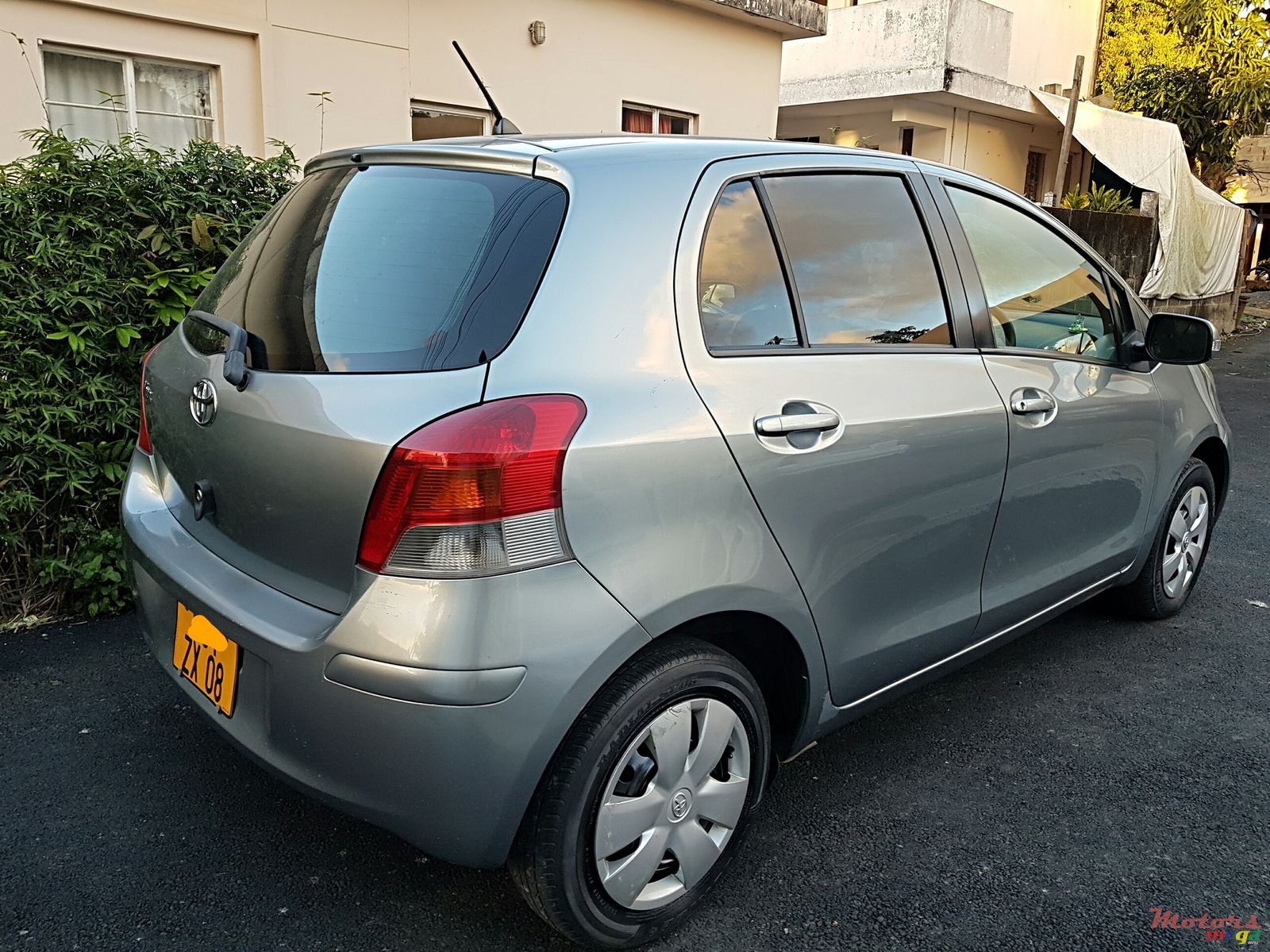 2008' Toyota Vitz automatic photo #4