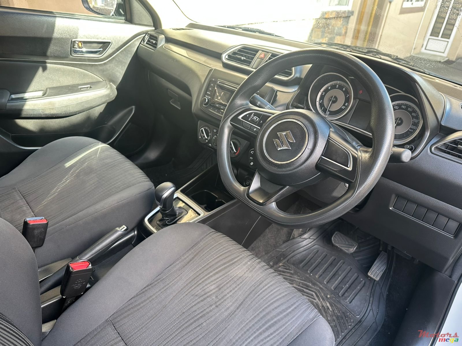 2019' Suzuki Ciaz photo #7