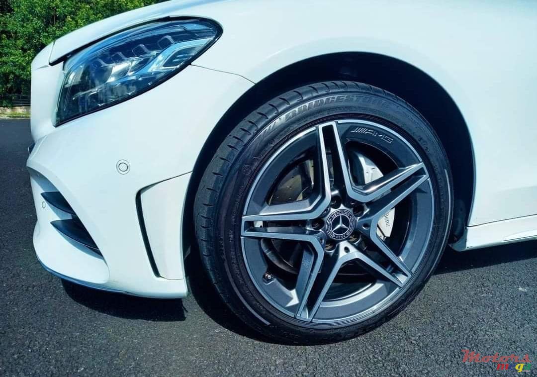 2019' Mercedes-Benz C 200 EQ BOOST photo #3