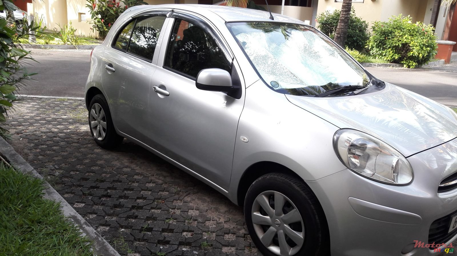 2013' Nissan March photo #3