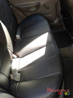 2005' Hyundai photo #13