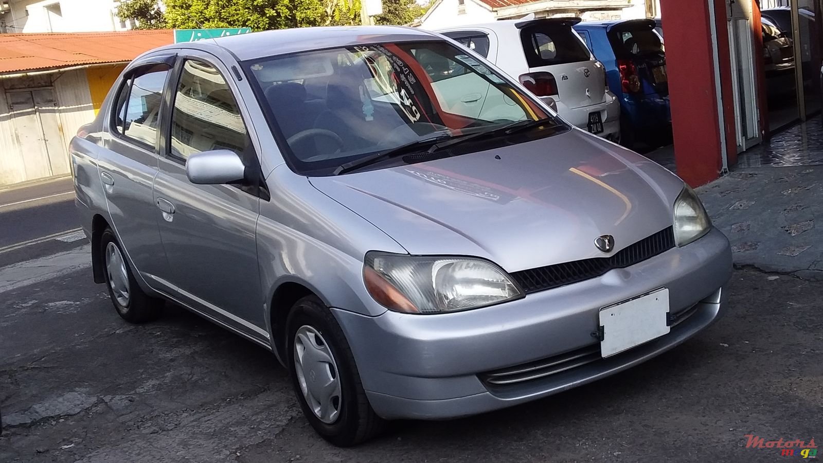 2000' Toyota Platz photo #1