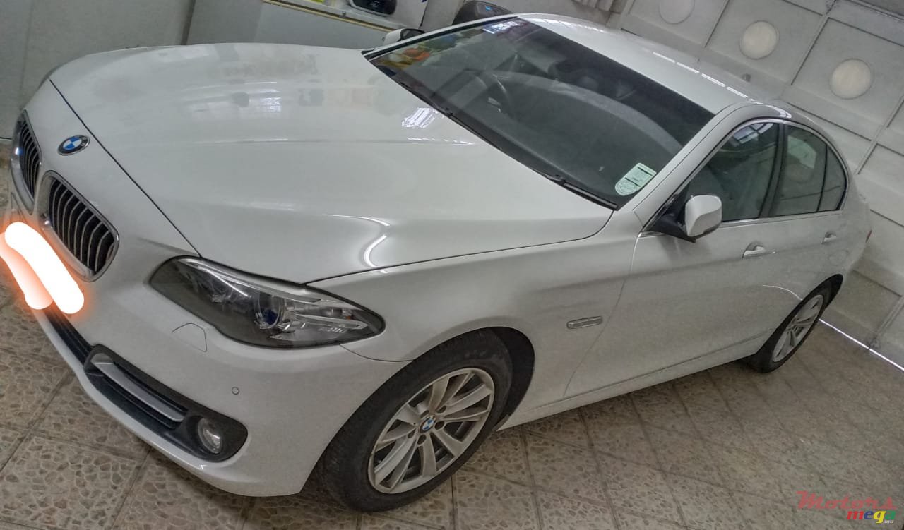 2016' BMW 520 photo #1