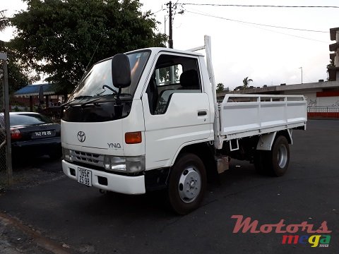 1998' Toyota Dyna photo #2