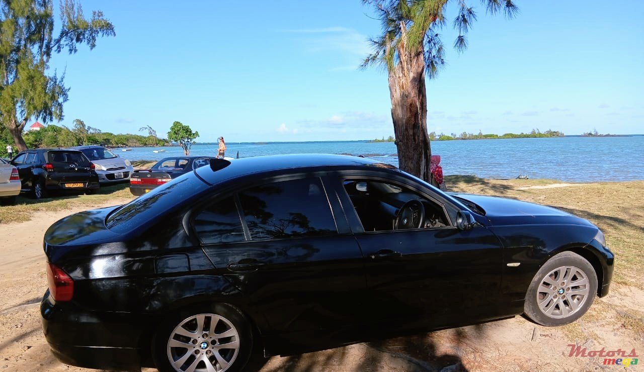 2005' BMW 320 photo #2