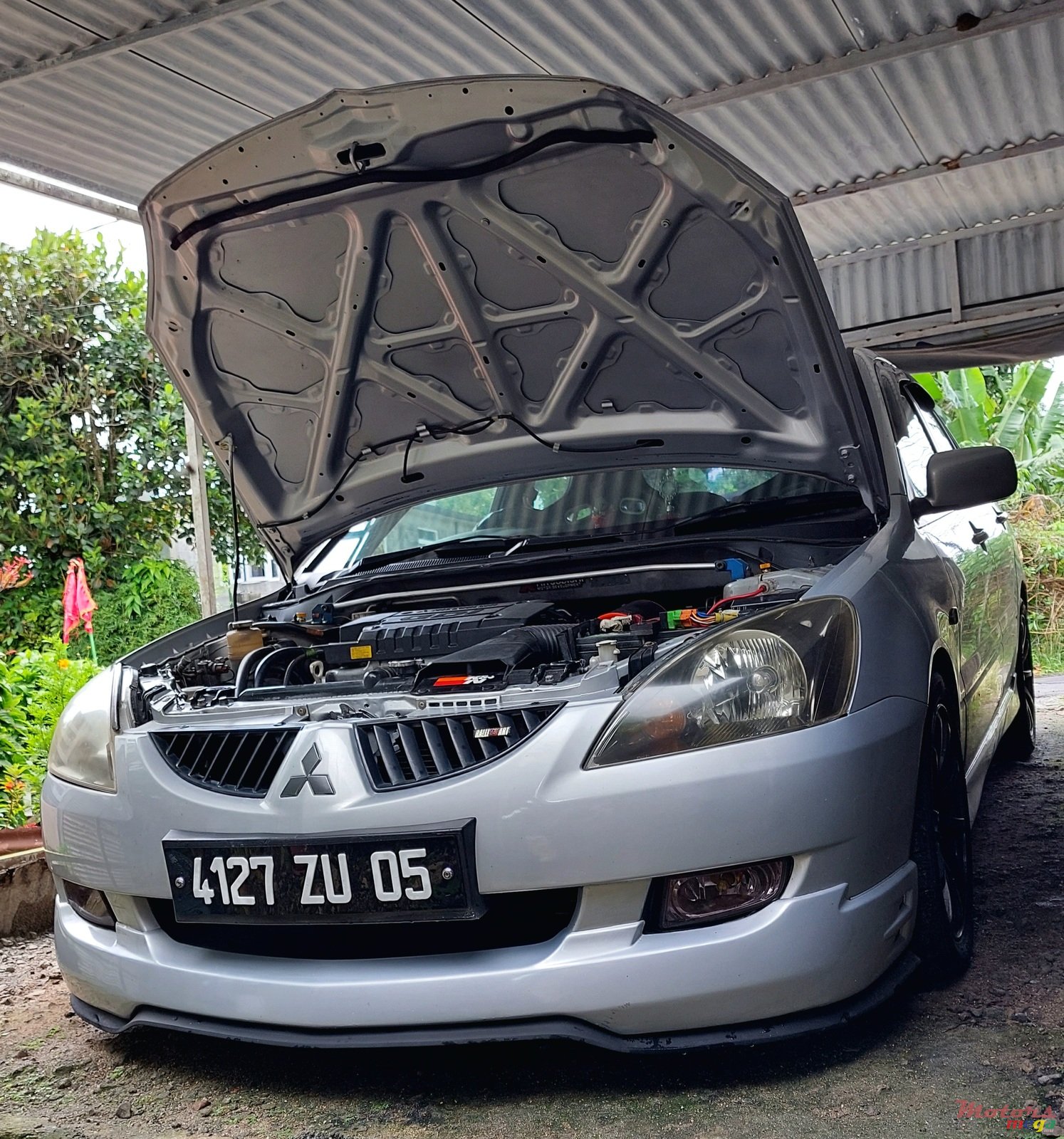 2005' Mitsubishi Lancer photo #7